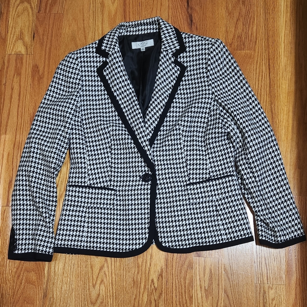 Kasper Women's Black and White Houndstooth Blazer jacket